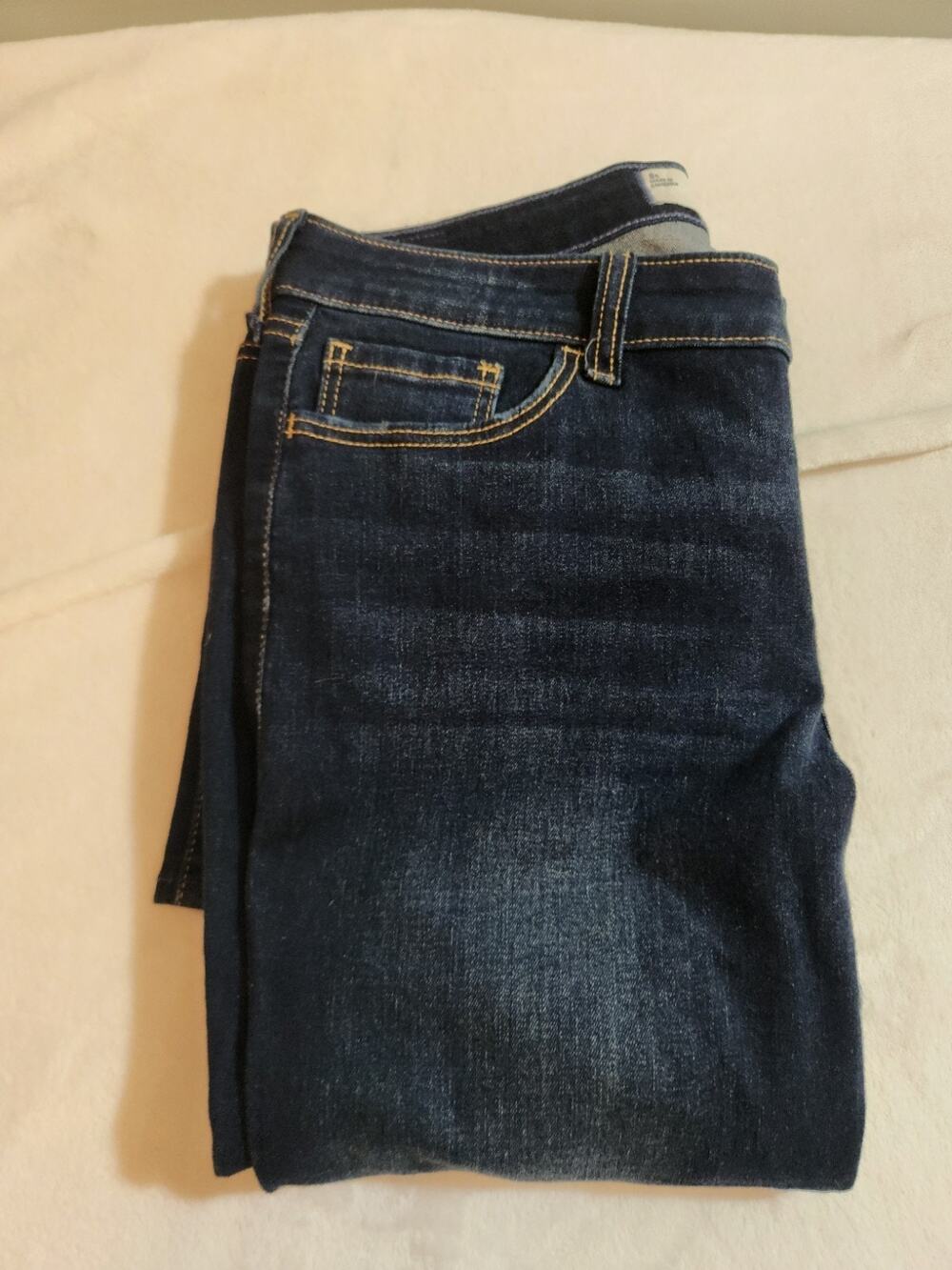 Hollister Low-Rise Boot Jeans Womens 8 R (32 x 31) Blue Whiskers